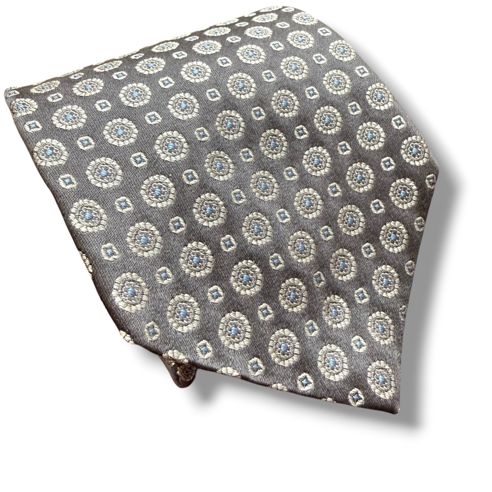 Brooks Brothers Men Maker and Merchant Grey Silk Medallion Geometric Tie 3x58.5n